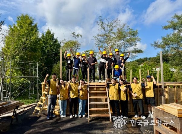 바닷가 나무 보물섬 보물선