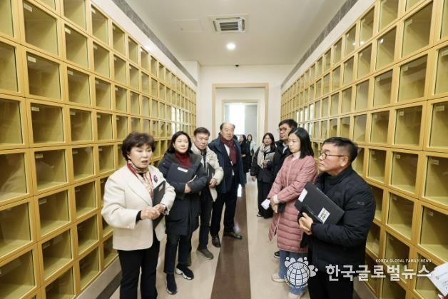 용인특례시의회 문화복지위원회는 18일 행정사무감사 기간 중 소관 기관에 대한 현지 확인에 나섰다