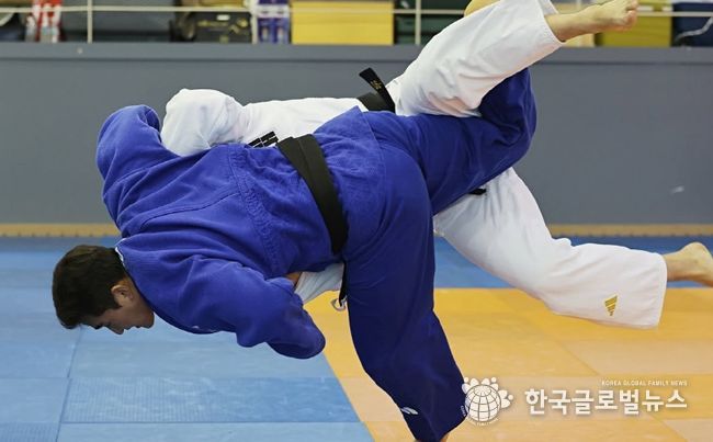 “한판승의 영광은 누구에게?”제12회 경산시장기 유도대회 개최!