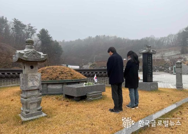 故박장호 지사 묘소 참배