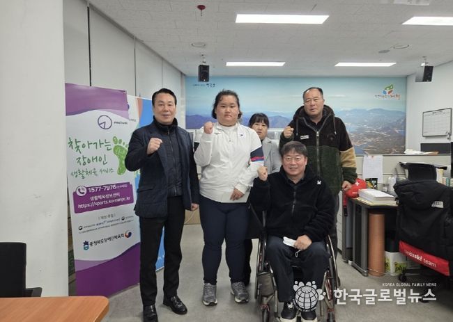 제천시장애인체육회“제5회 아시안유스패러게임” 육상 은메달 김수연 선수 포상금 전달