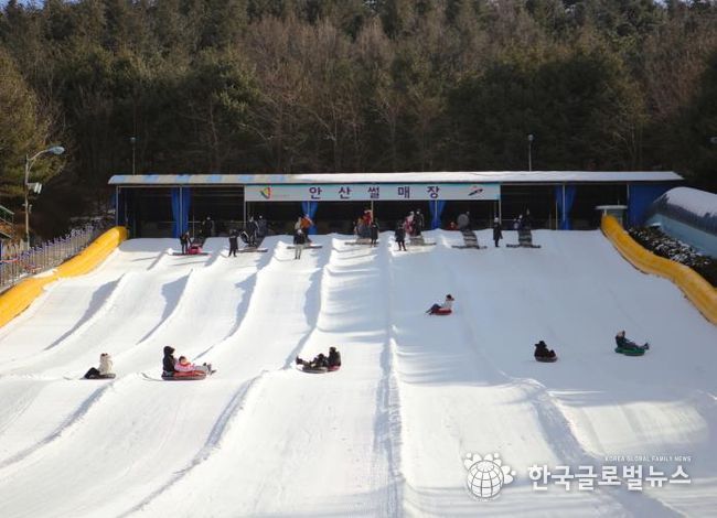 안산썰매장 운영 모습.(사진=안산도시공사 제공)