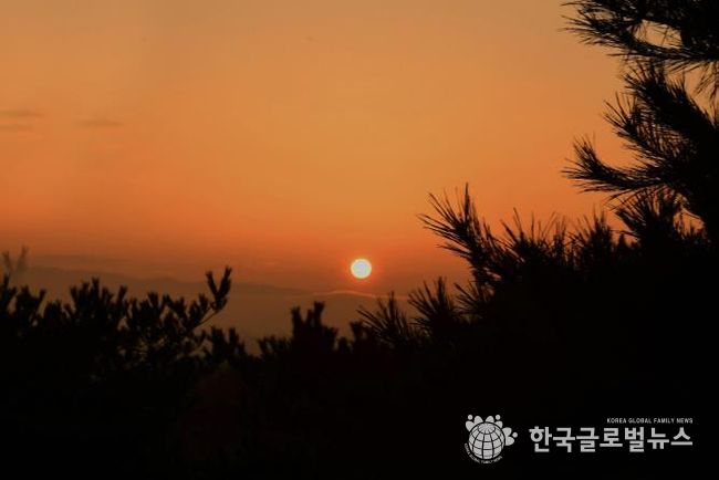 성남 판교마당바위 일출 (2024년 1월 1일 촬영)