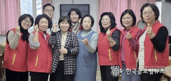 수원시 영통구 매탄1동 지역사회보장협의체, 매탄현대힐스테이트 경로당서 설 맞이 떡국 나눔