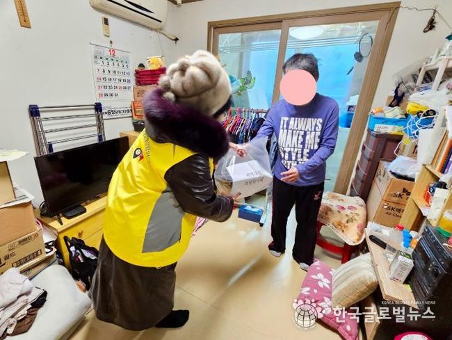 평택시 오성면 지역사회보장협의체, 중장년 1인 가구에 따뜻한 반찬 전달