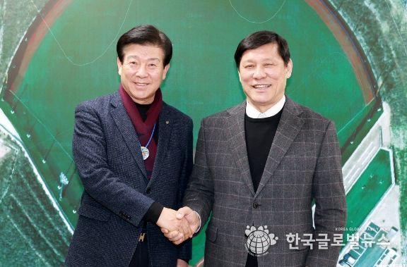 허구연 총재, 박범인 금산군수