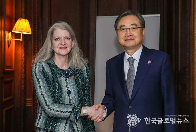 앨리슨 후커(Allison Hooker) 美 국무부 정무차관과 조현 외교장관