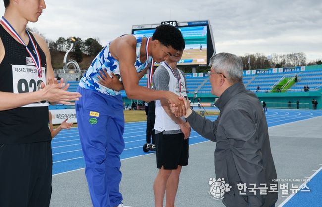 예천 육상, 첫날부터 메달 다수 획득, 우승 한발 다가서~