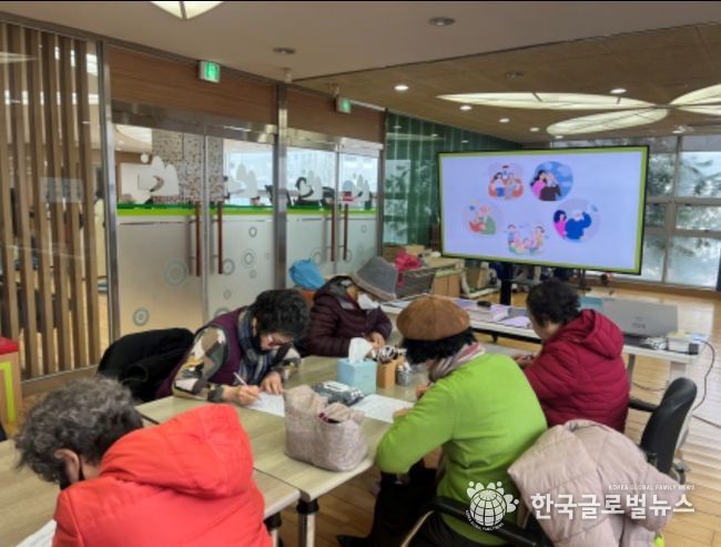 의왕시 치매안심센터, '반짝반짝 뇌 운동 교실' 참여자 모집