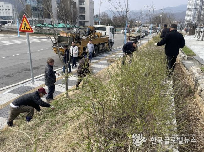 가평 청평면, 식목일 기념 나무 심고 환경정비