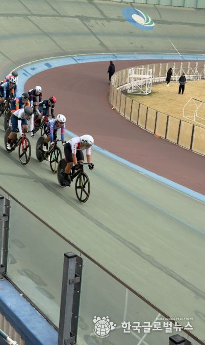 금산군청 사이클팀 경기 모습