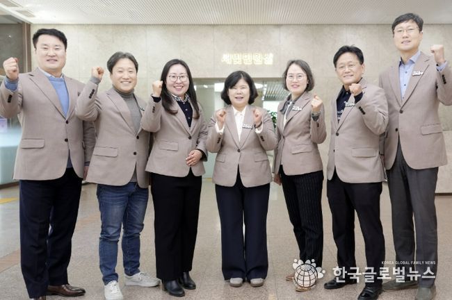 수원시 새빛민원실 베테랑 공무원들