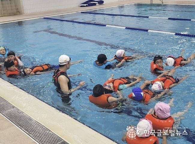 성남시청소년청년재단 판교유스센터, 초등 생존수영 교육 운영