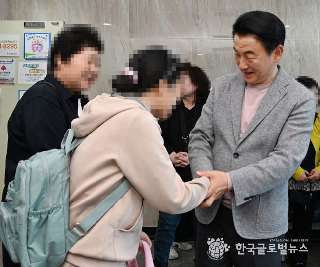 의정부시 관내 장애인보호작업장 솔빛터가 이용 장애인 31명과 함께 4월 14일부터 3박 5일간 자립 역량 강화를 위한 베트남 해외 문화체험 및 견학을 실시한다.